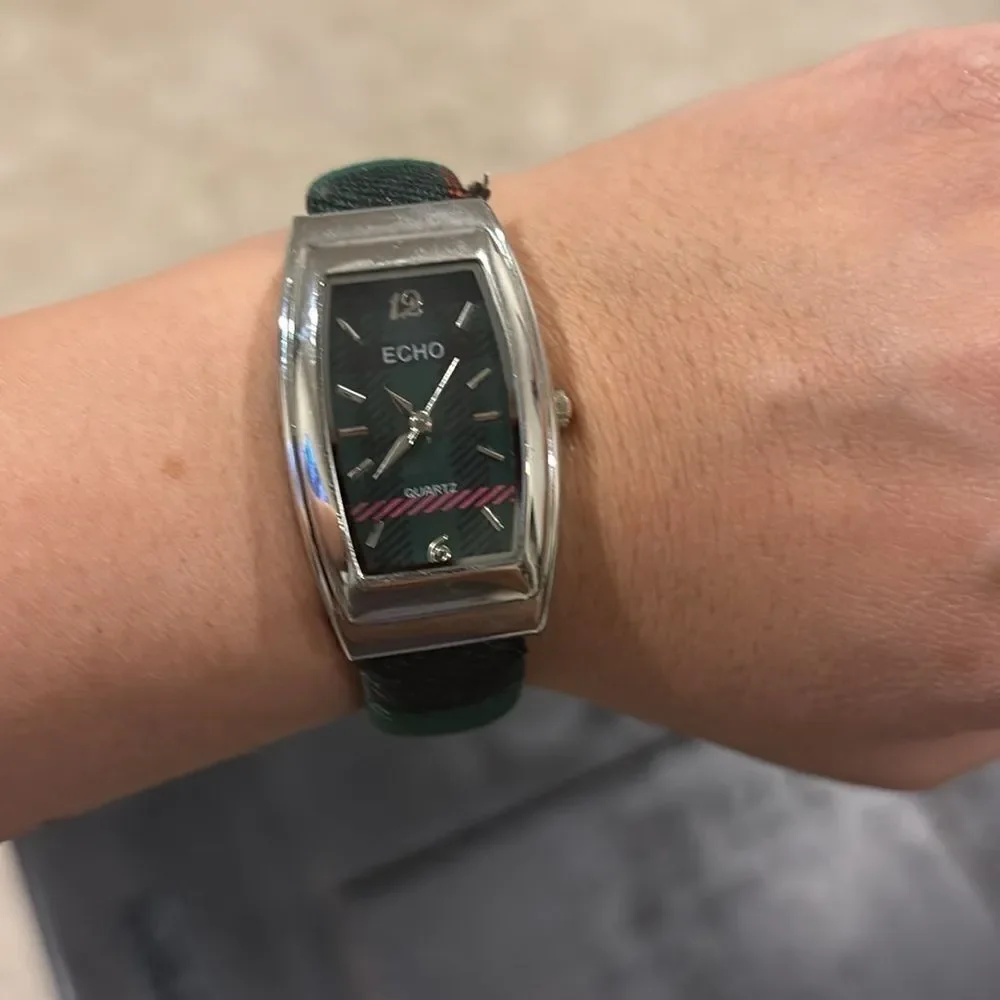 Echo Quartz Plaid Preppy Adjustable Hinged Bangle Watch WORKING